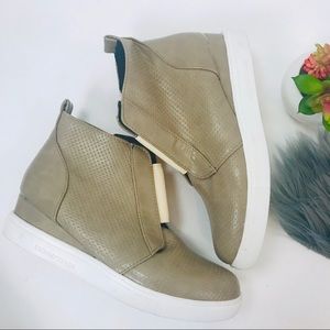 Zippered Ankle Sneakers. Taupe with white souls